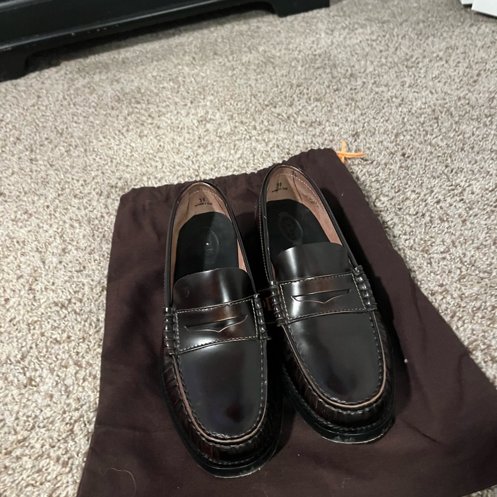 Women’s Classic Brown Loafers
